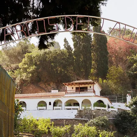 Arcos Del Laurel Apartment