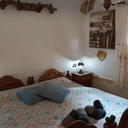 Arcos Del Laurel Apartment